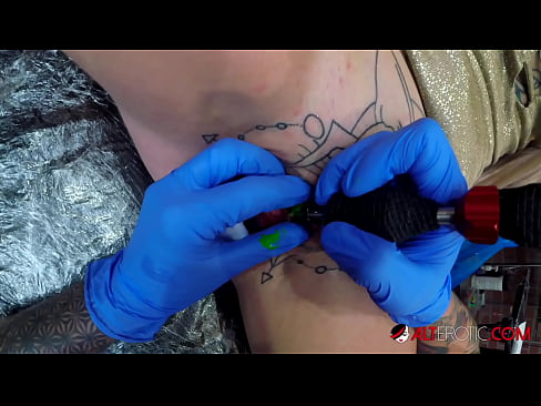 ❤️ Äärimmäisen tatuoitu hottie Sully Savage sai tatuoinnin klitorikseen ☑ Pornovideo at fi.redpornpictures.ru